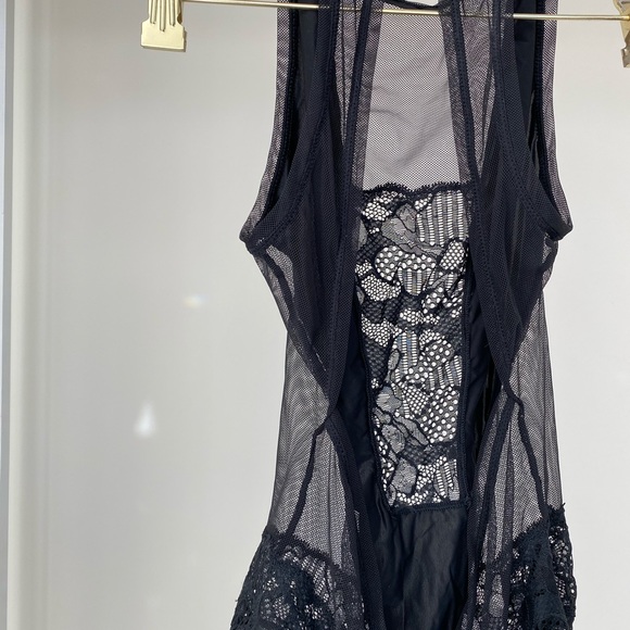 Lingerie Body Suit - Picture 4 of 5